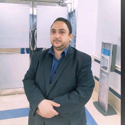Dr. Moamen Arafa 
